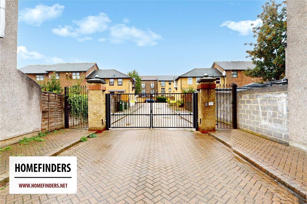 Property photo 1 of 15 Picture No. 05
