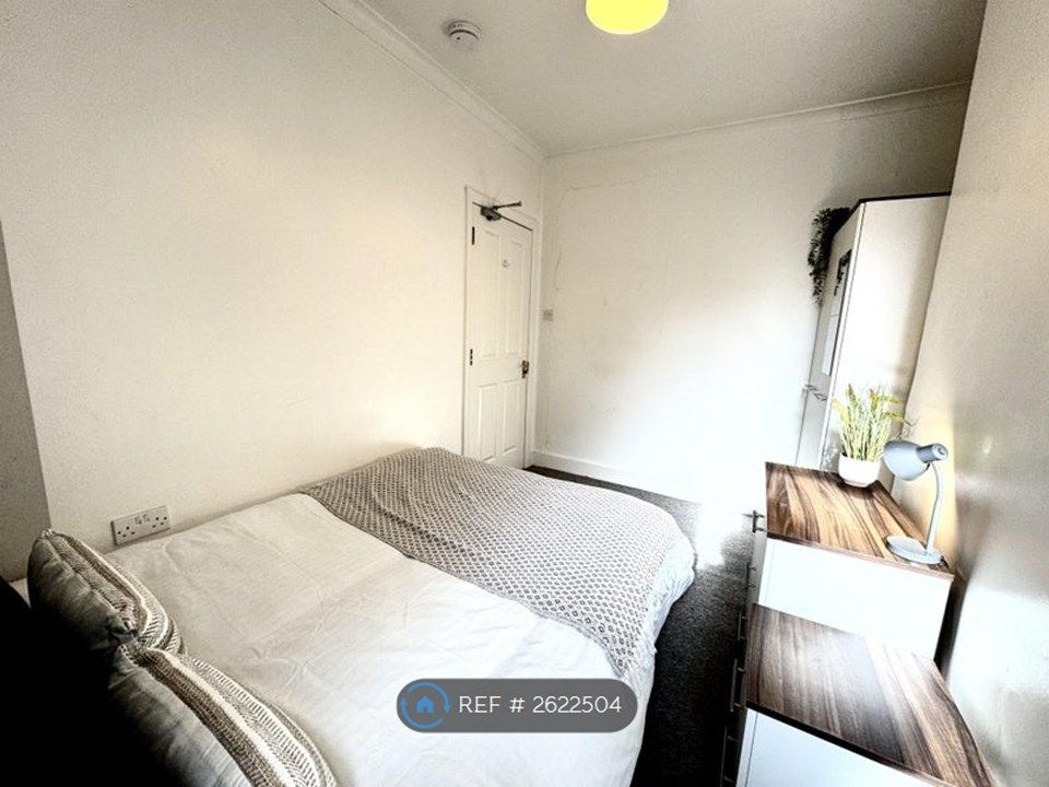 Property photo 2 of 11 Room 2