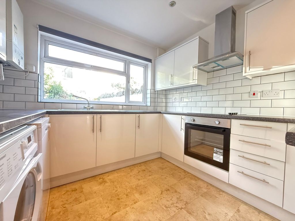 Property photo 1 of 8 197A462A-9857-49Bf-A191-Fef3661176B7