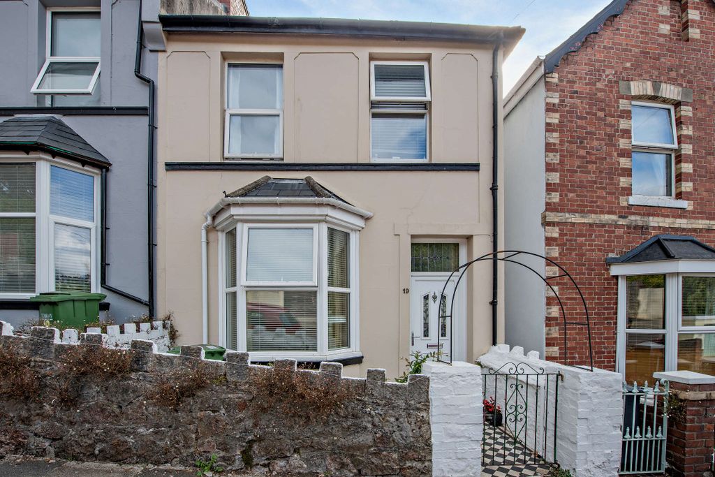 Property photo 1 of 13
