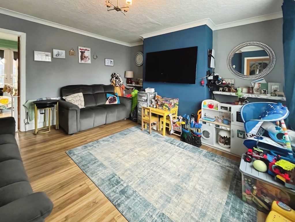 Property photo 2 of 14 4834942