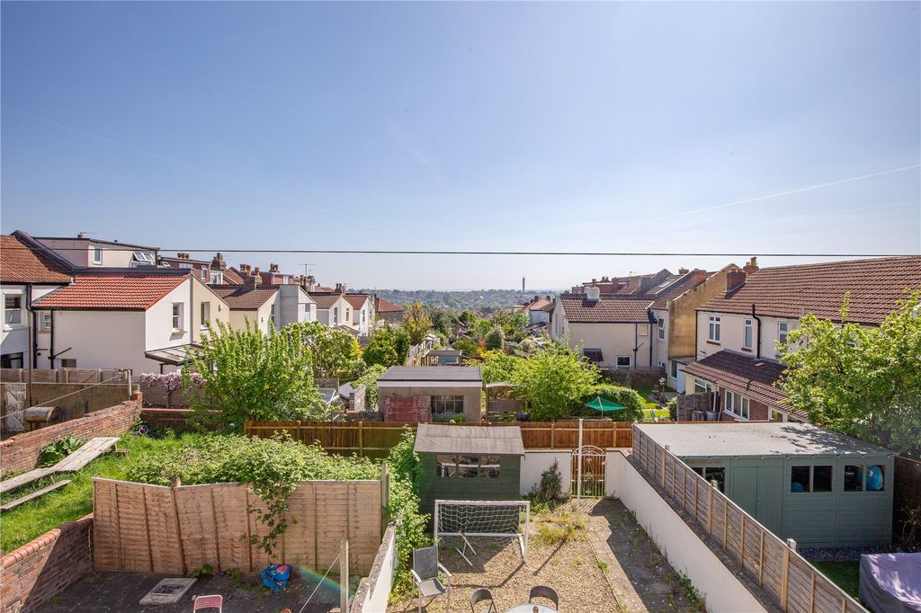 Property photo 1 of 17 Picture No. 09