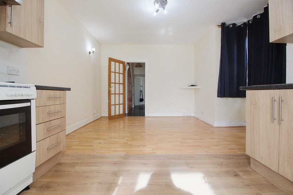 Property photo 2 of 7 Cmspeewxa0Ccpif0Nhixfa.Jpg