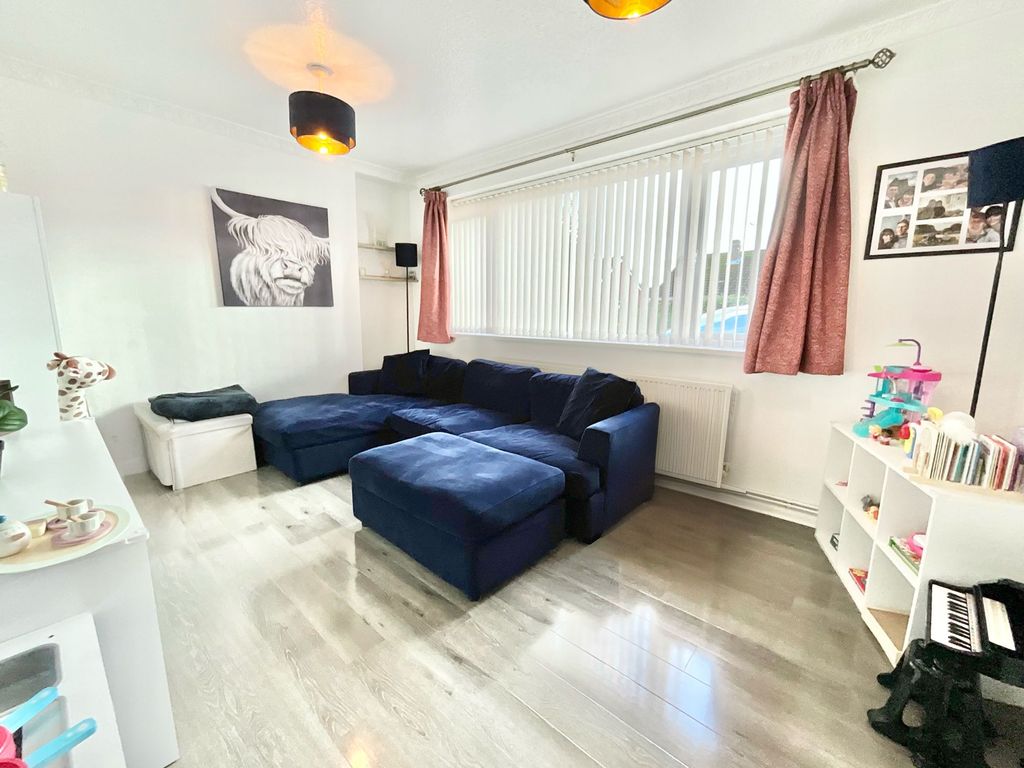 Property photo 3 of 19