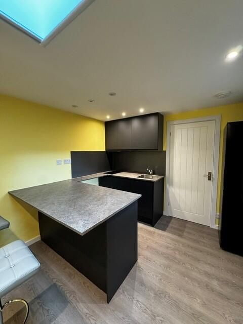 Property photo 3 of 8 Kitchen