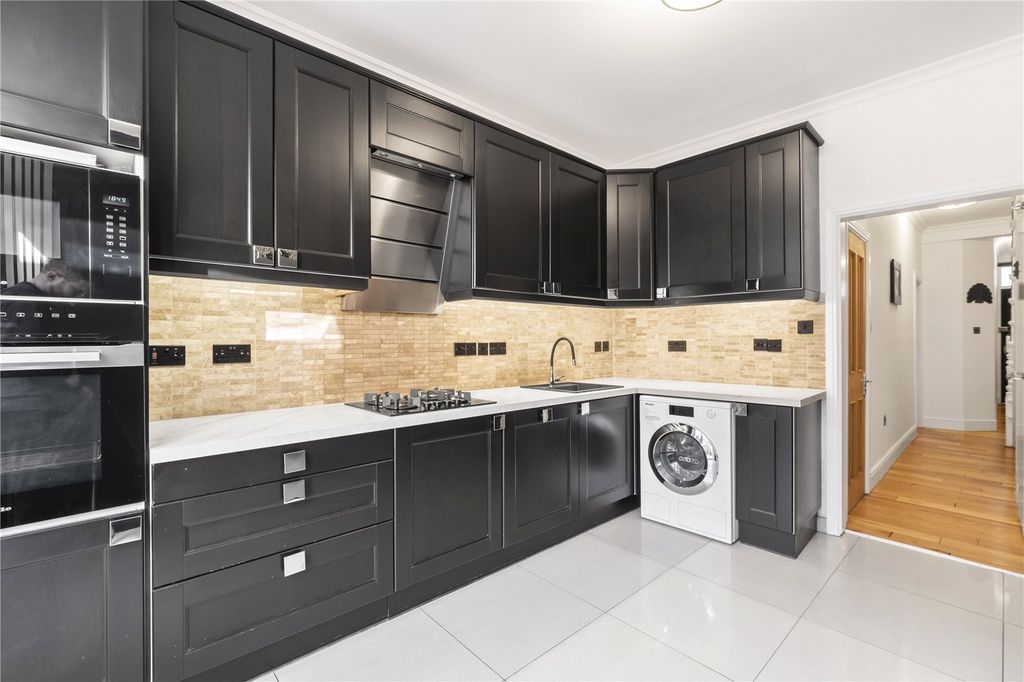 Property photo 3 of 16 Kitchen