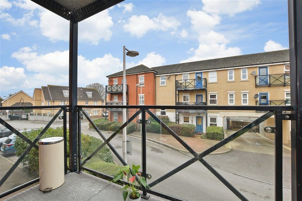 Property photo 2 of 12 Balcony / Terrace