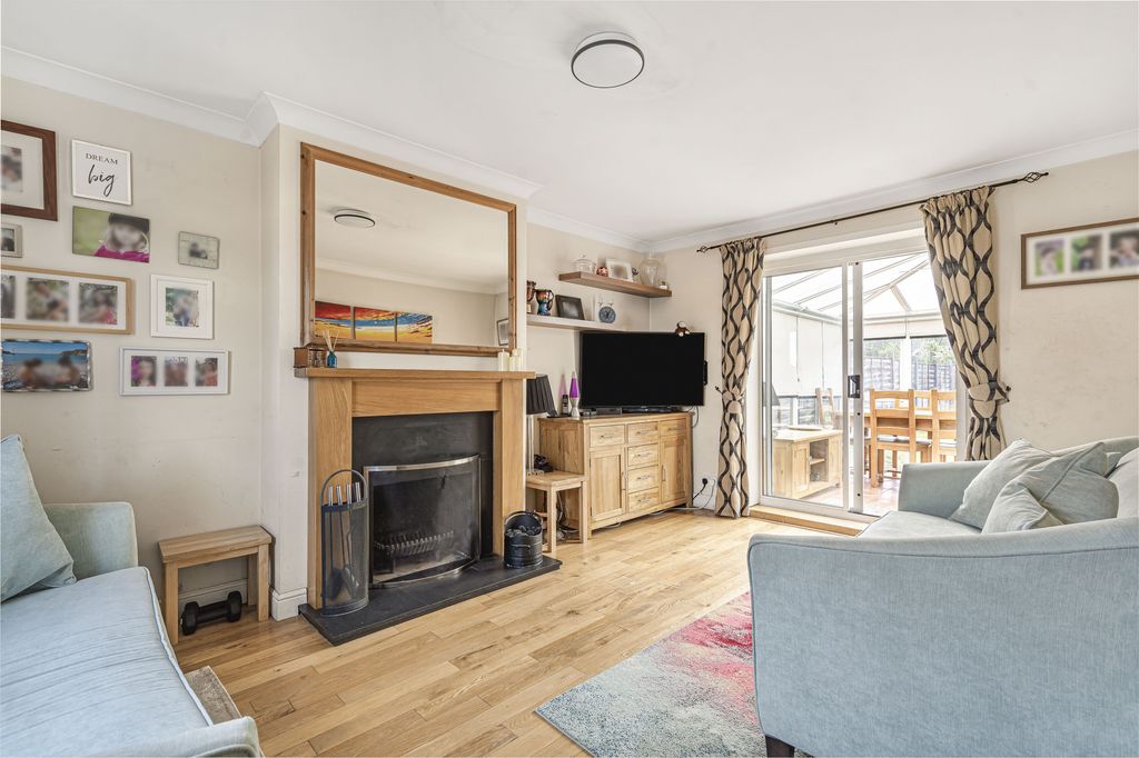 Property photo 2 of 18