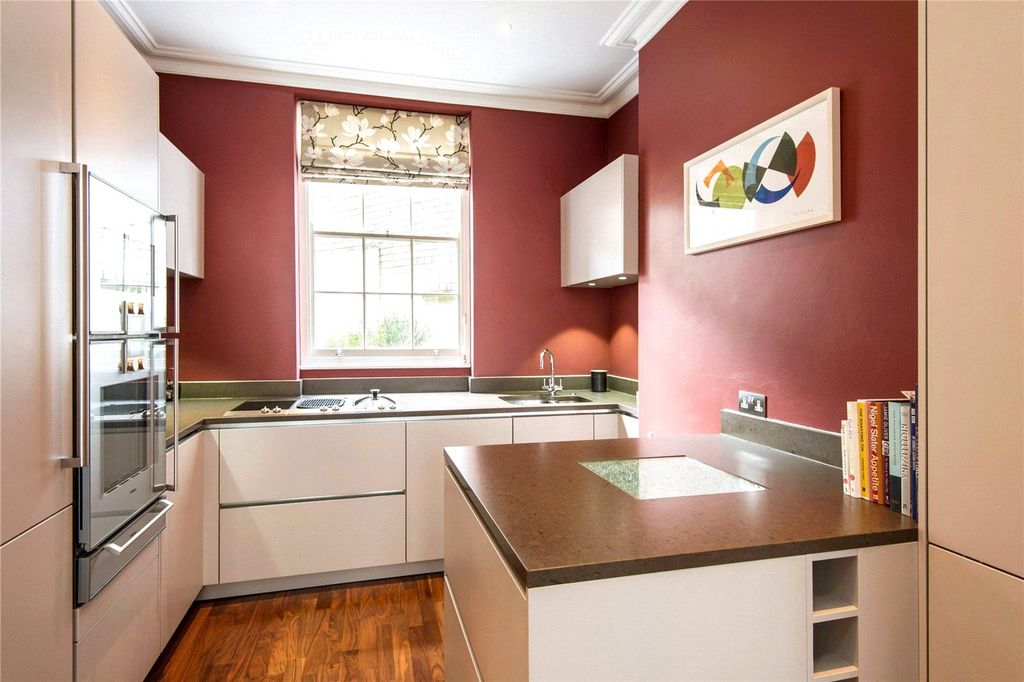 Property photo 1 of 17 Picture No. 02