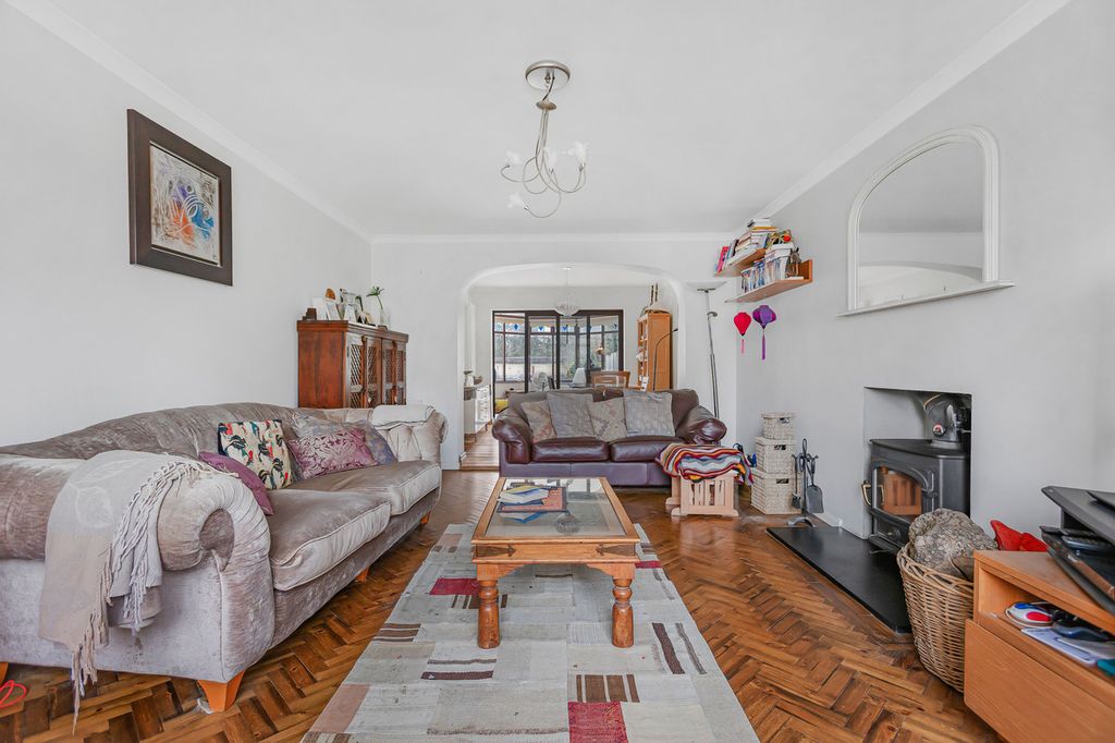 Property photo 2 of 36