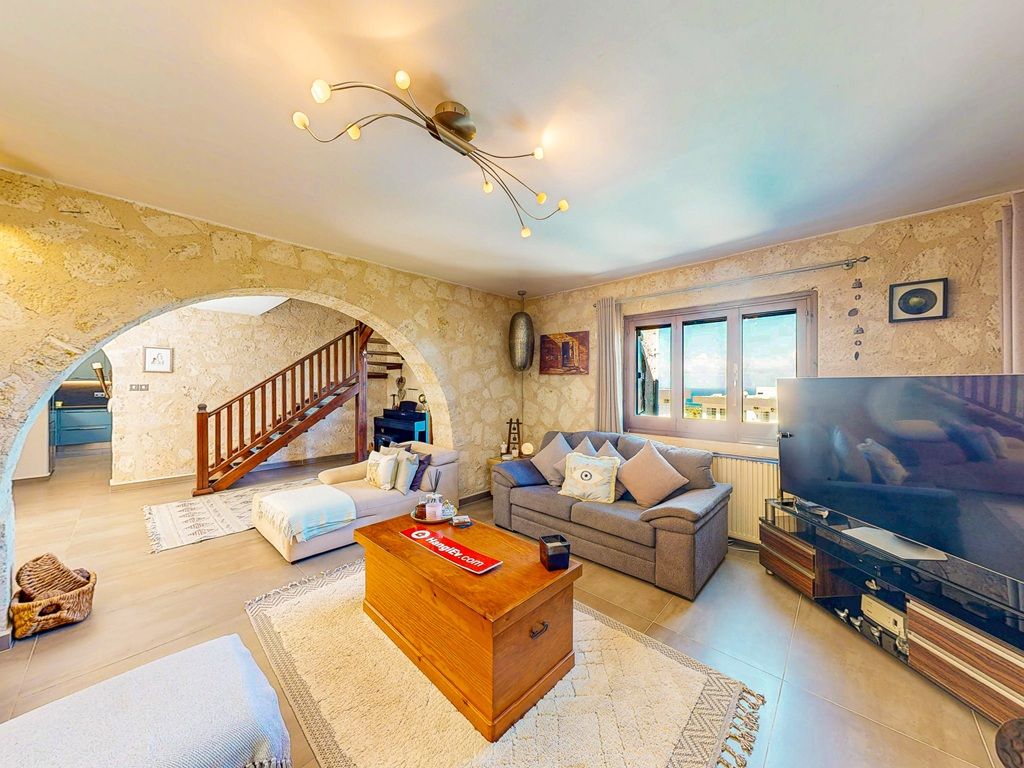 Property photo 3 of 38 3