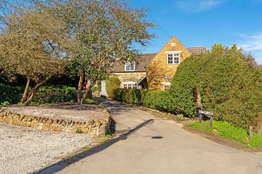 Property photo 1 of 30