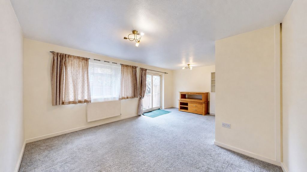 Property photo 2 of 14 Picture No. 11