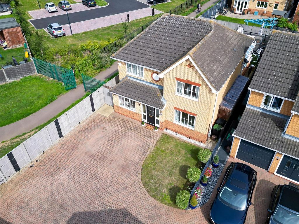 Property photo 2 of 28
