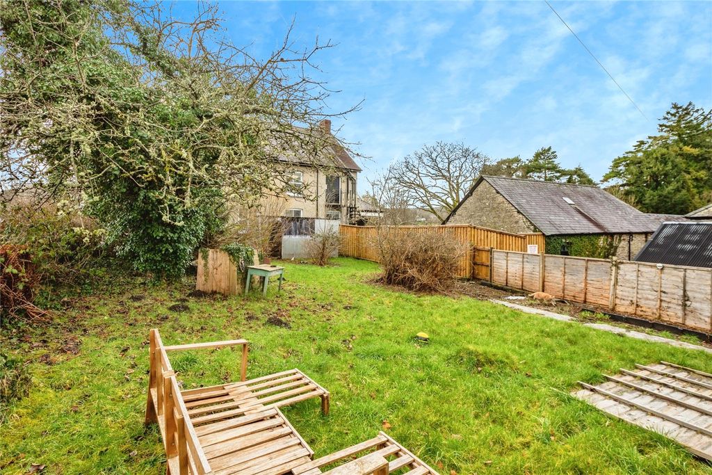 Property photo 2 of 29 Picture No. 43