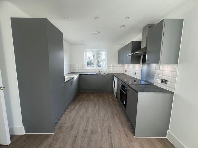 Property photo 2 of 14 Kitchen