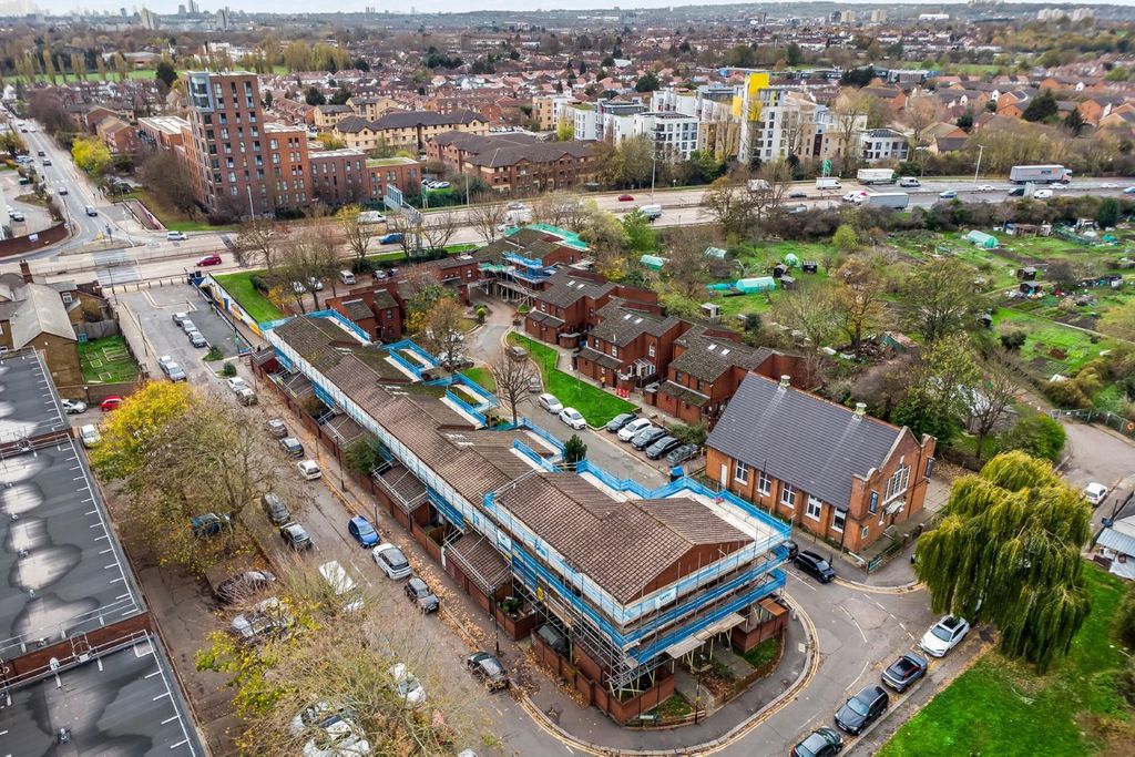 Property photo 1 of 11