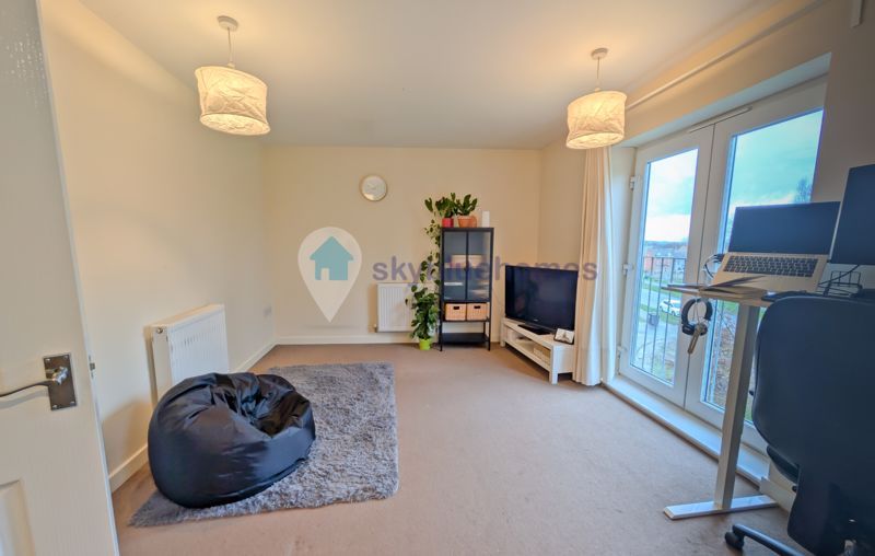 Property photo 1 of 8 Photo 8