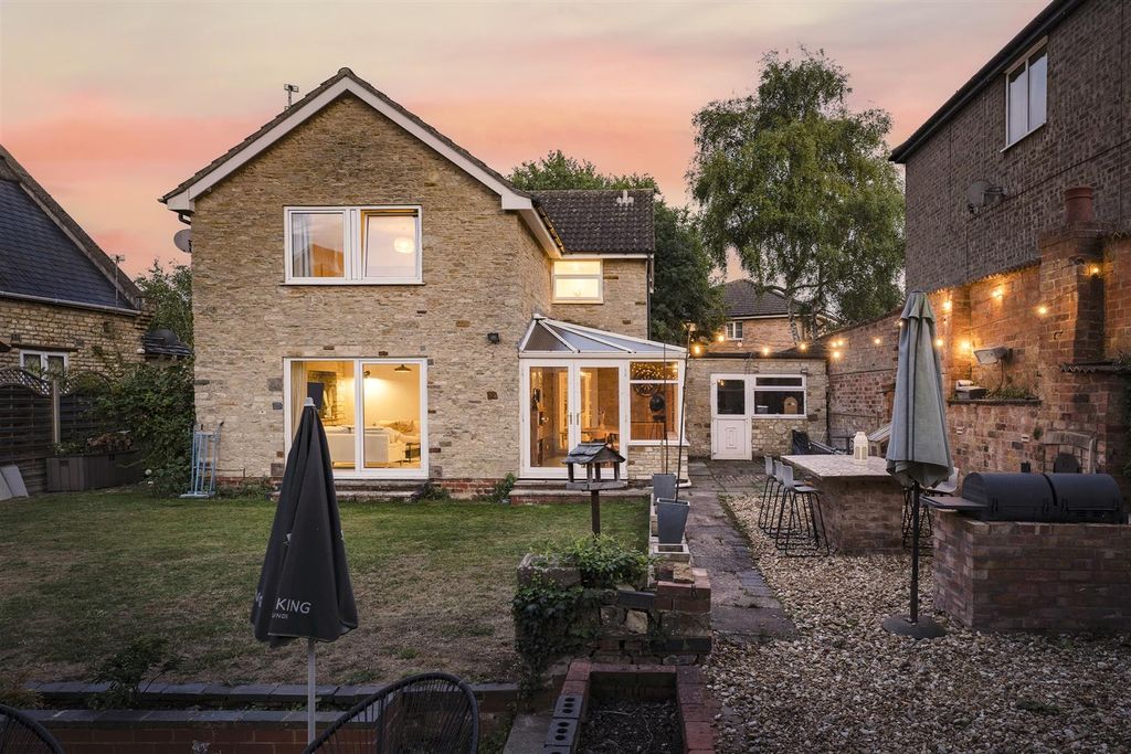 Property photo 2 of 44