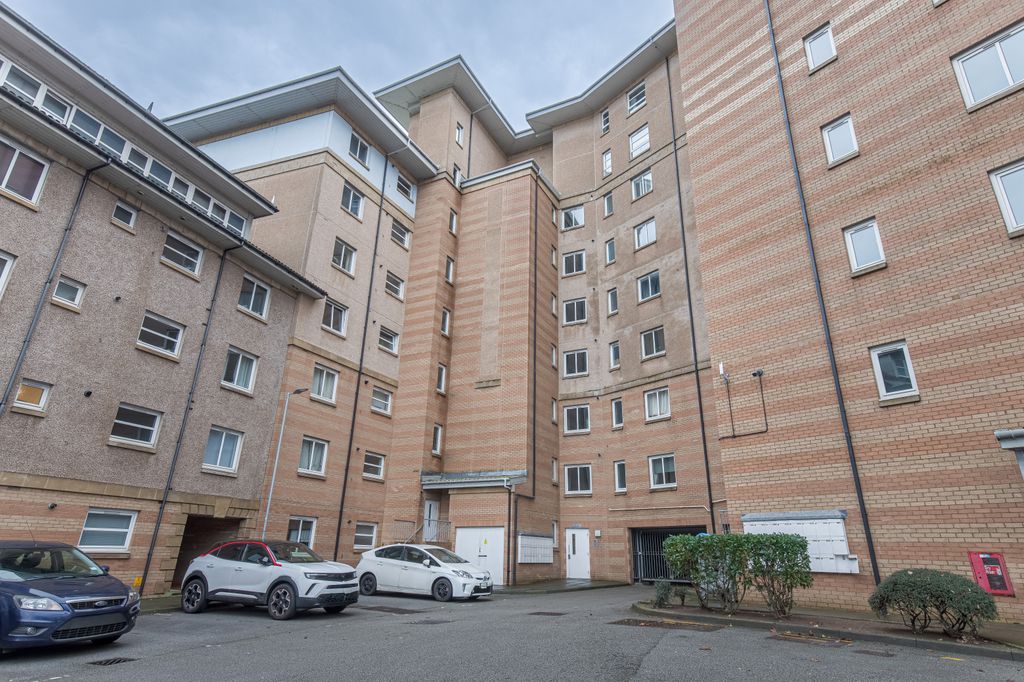 Property photo 1 of 16 Exterior