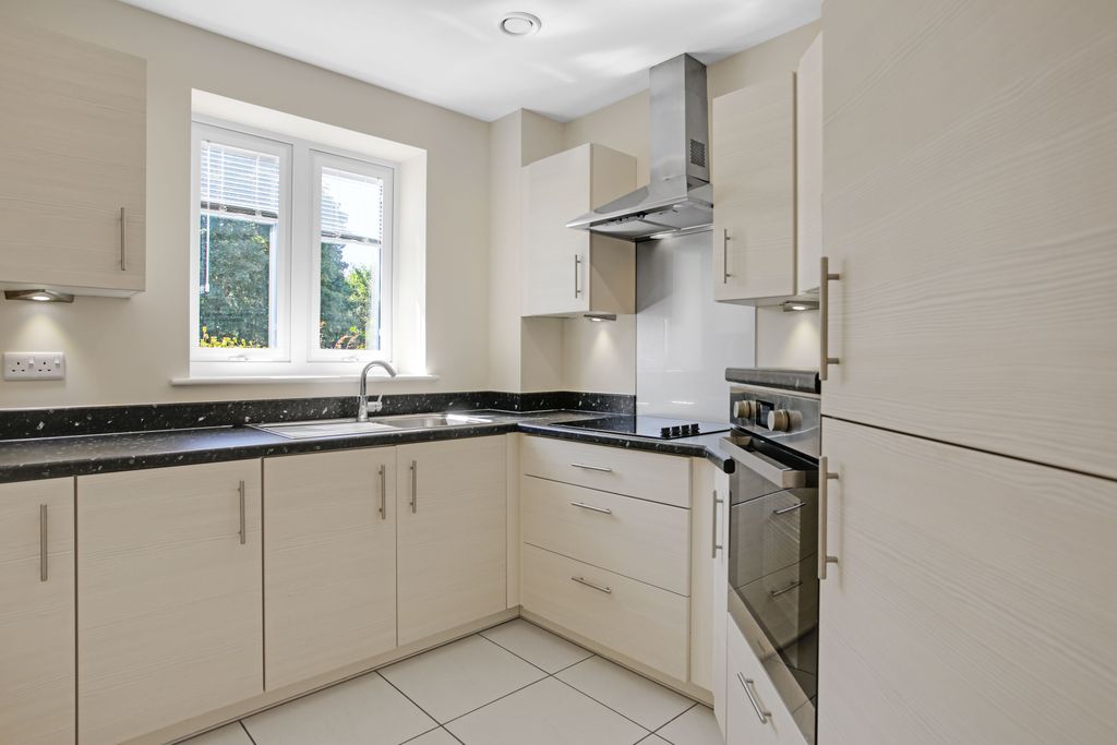 Property photo 2 of 9