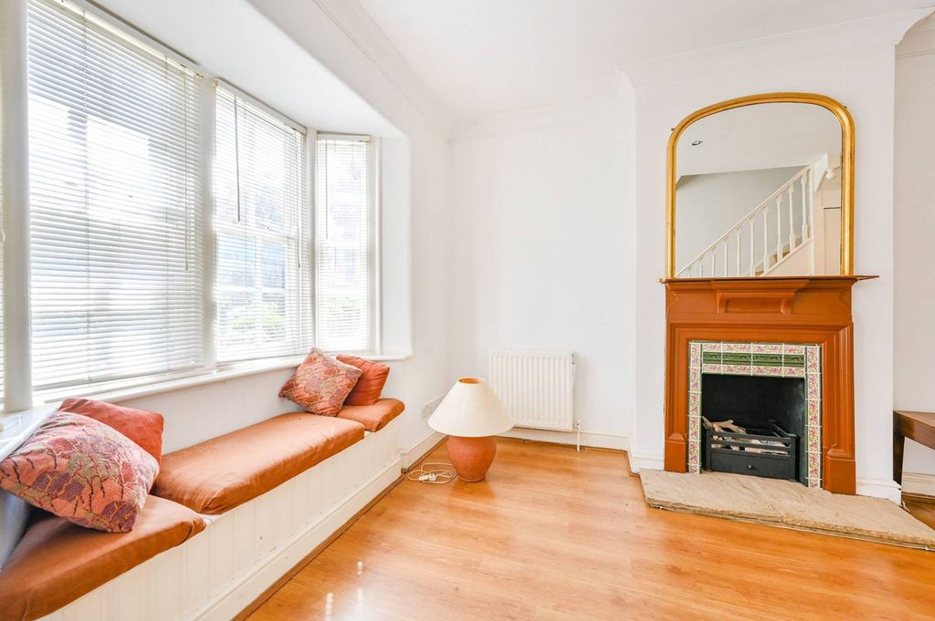 Property photo 2 of 9