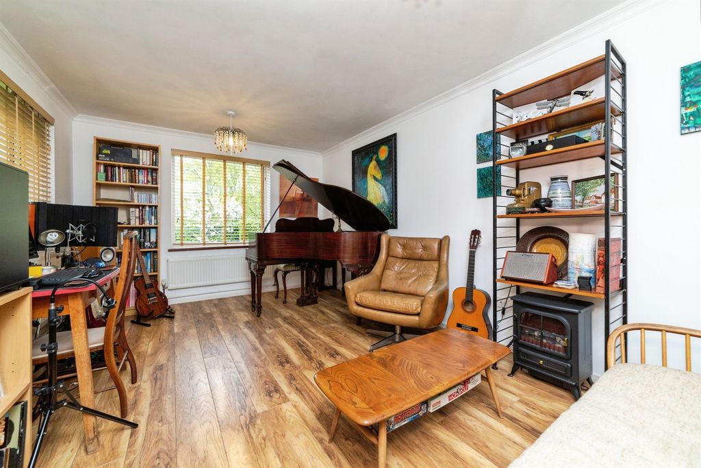 Property photo 3 of 14