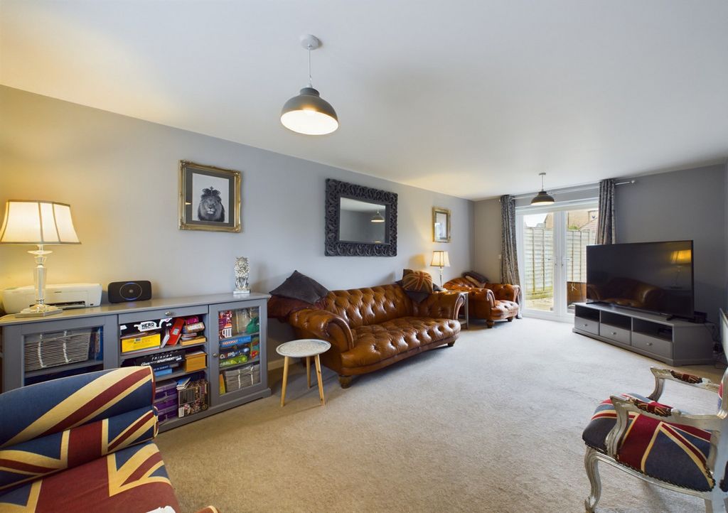 Property photo 2 of 23