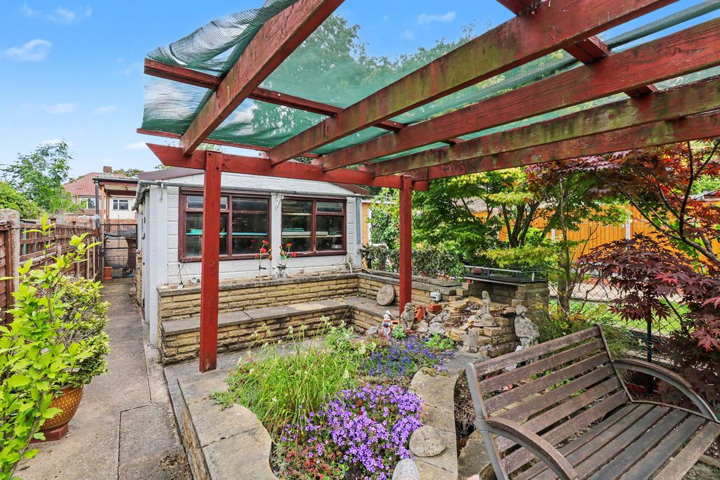 Property photo 2 of 17 Photo 10