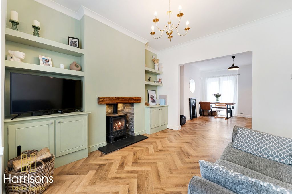 Property photo 3 of 40 5168308