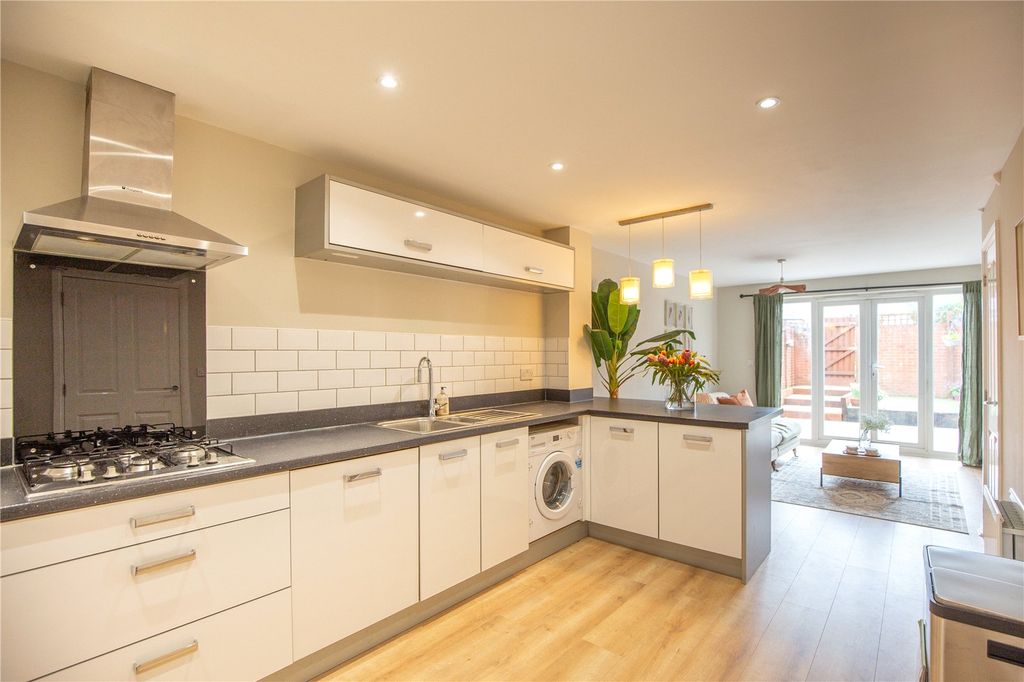 Property photo 2 of 25 Picture No. 03