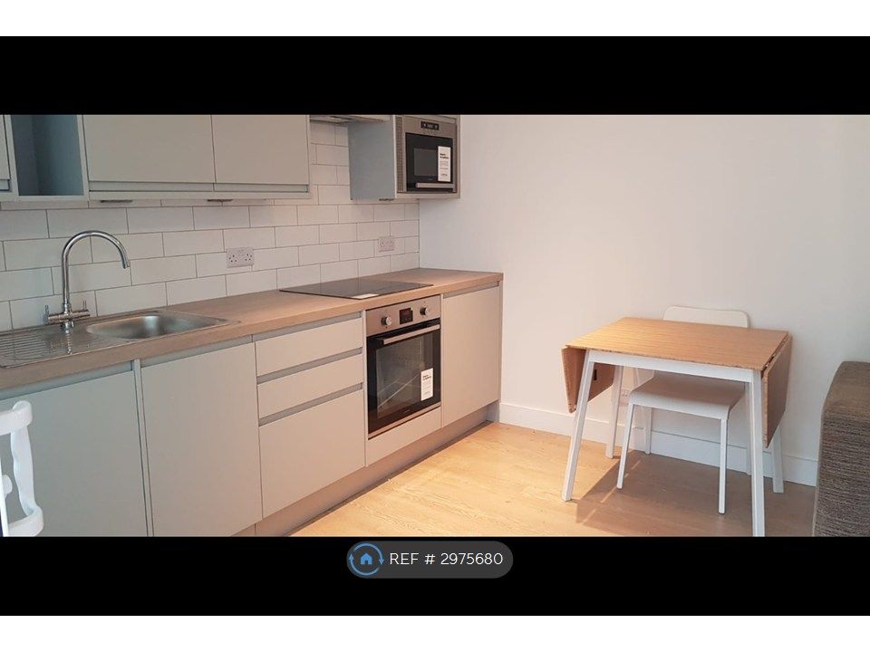 Property photo 2 of 16 Kitchen Dining Area