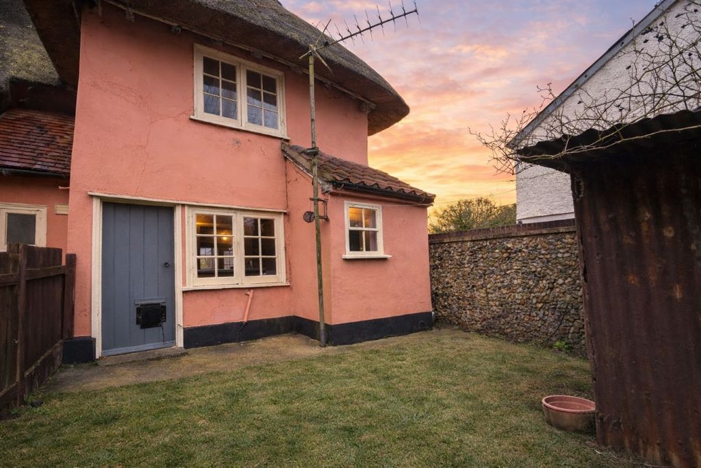 Property photo 2 of 25