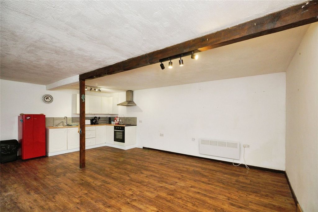 Property photo 3 of 20 Picture No. 42