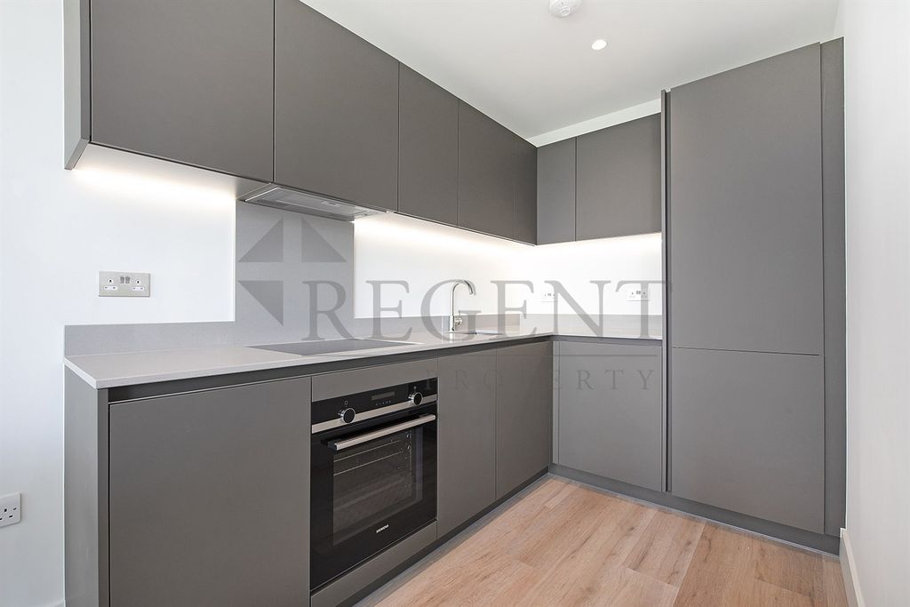 Property photo 2 of 13 Kitchen