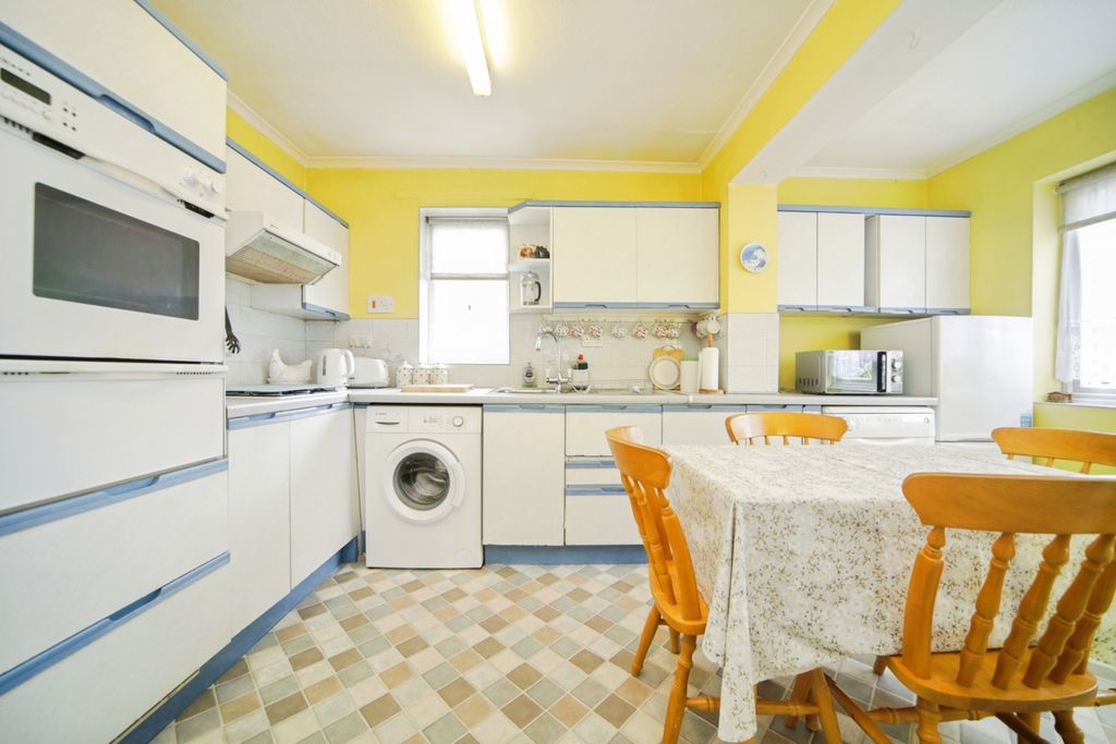 Property photo 2 of 20 Pbox-Img.Jpg