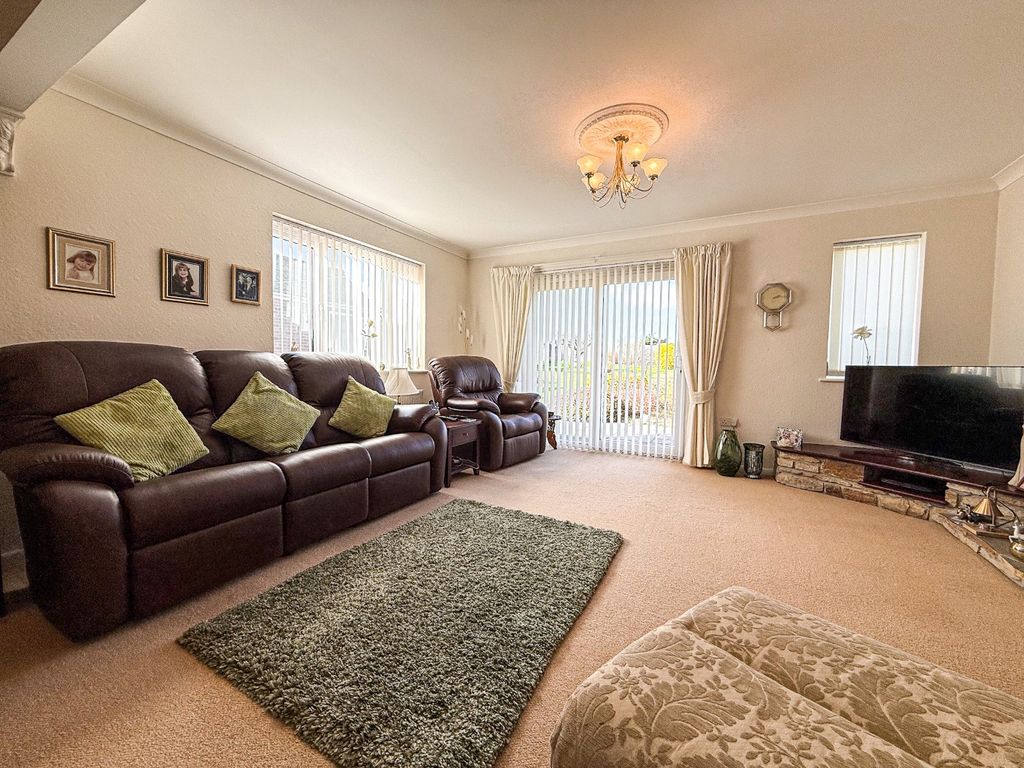 Property photo 3 of 24 4918365