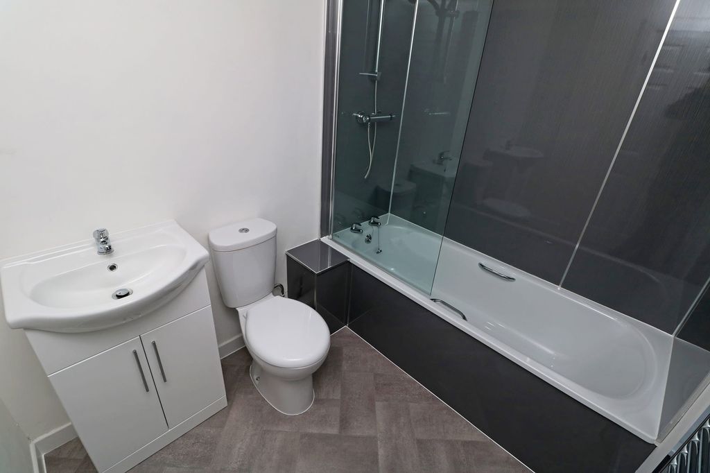 Property photo 3 of 9 Photo 3