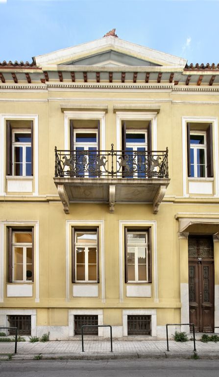 Property photo 2 of 18