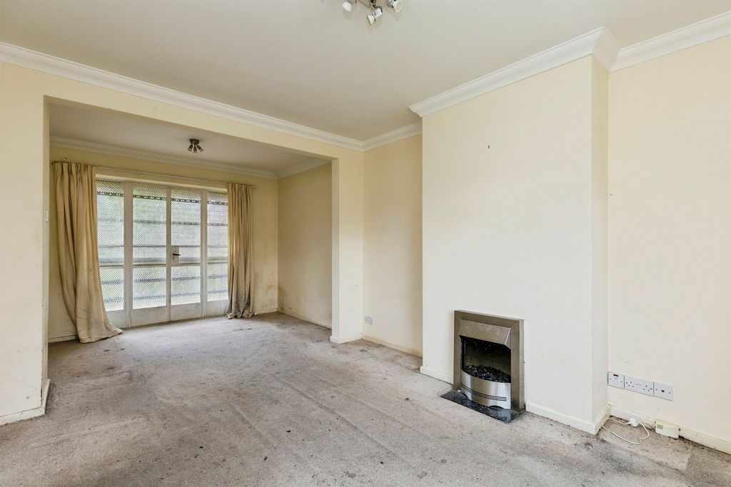 Property photo 3 of 20