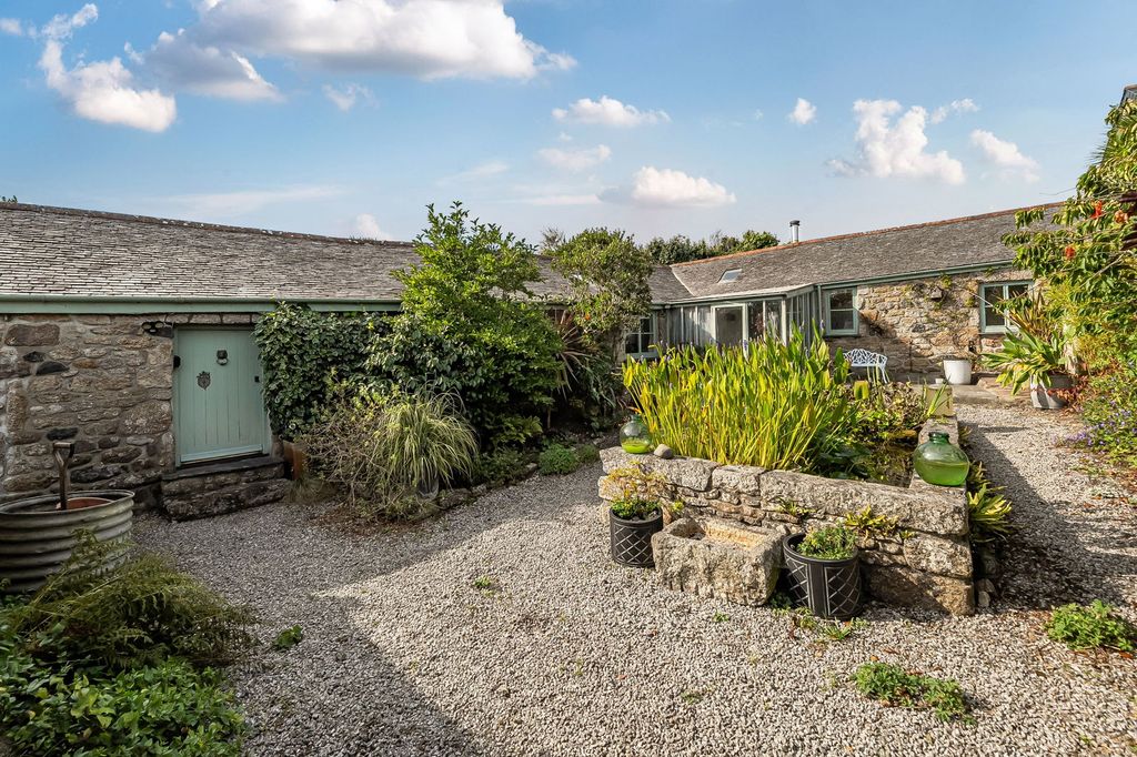 Property photo 3 of 26