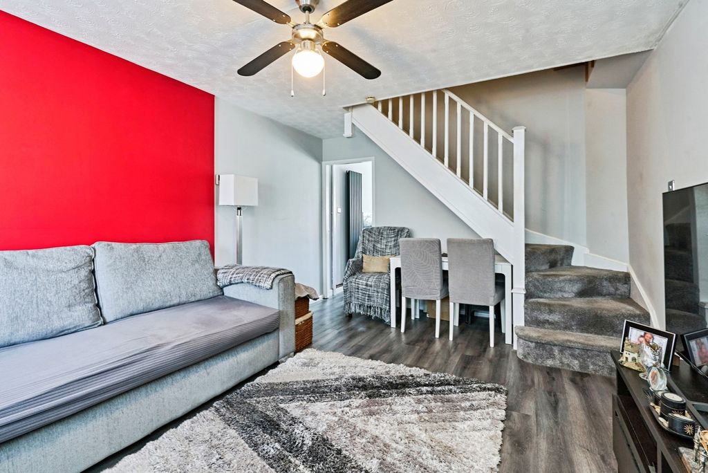 Property photo 2 of 16 Pbox-Img.Jpg
