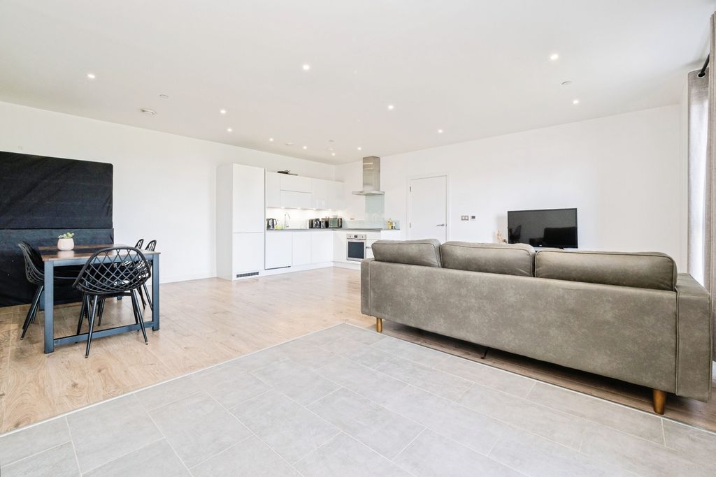 Property photo 3 of 19 3