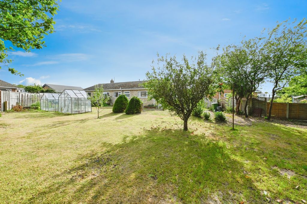 Property photo 2 of 17 Photo