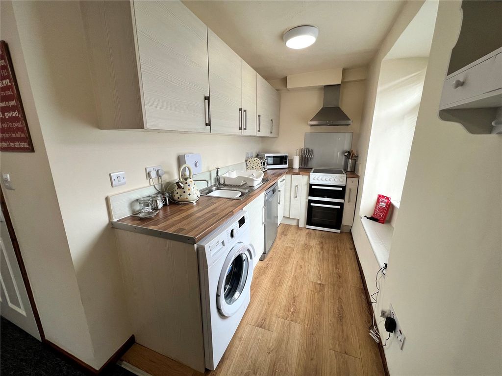 Property photo 2 of 12 Picture No. 09
