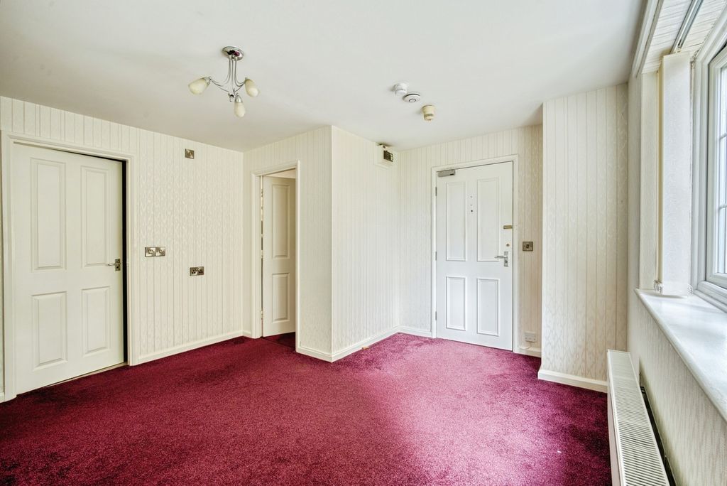 Property photo 3 of 20 Pbox-Img.Jpg