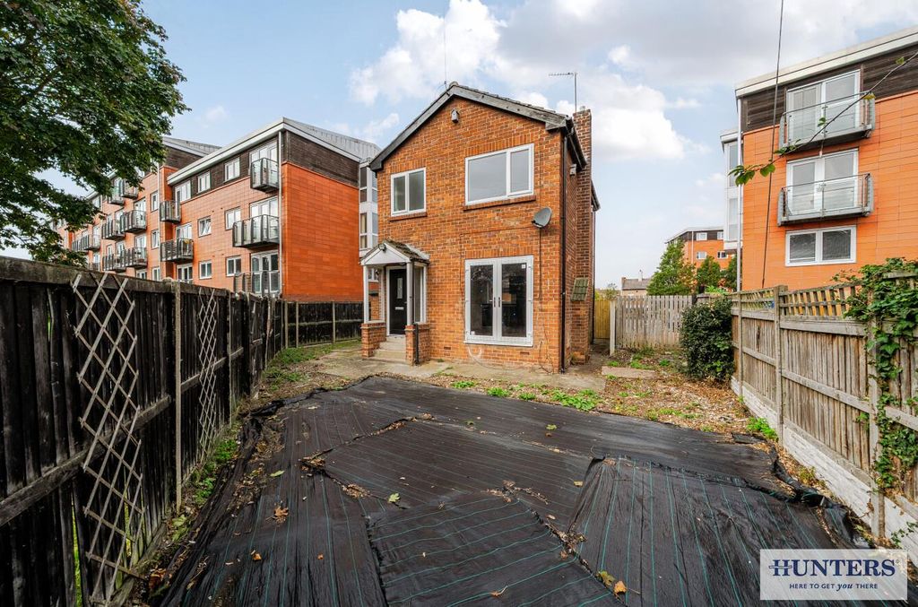 Property photo 3 of 18 57520Da4-6446-4493-A24A-09cc43F534A8.Jpg