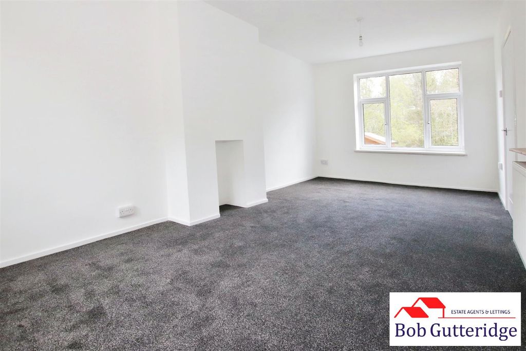 Property photo 2 of 16 Through Lounge / Diner