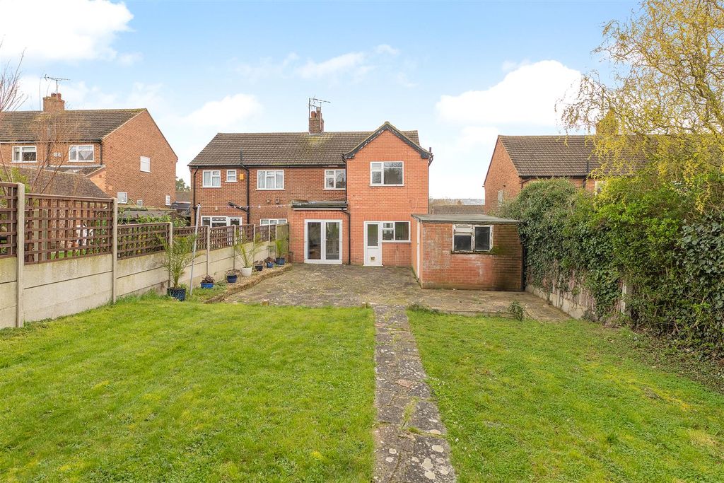 Property photo 2 of 19 Downs Avenue, Whitstable