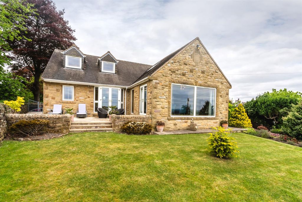 Property photo 1 of 31 Exterior And Gardens